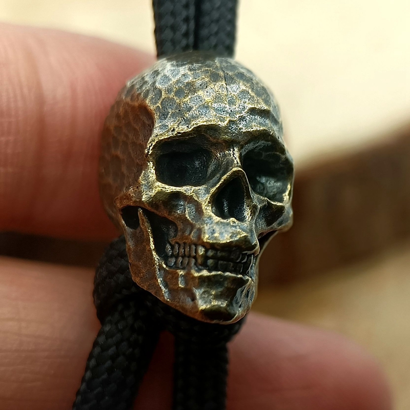 Paracord Survival Bracelet - Hammer texture Skull Head Retro Brass